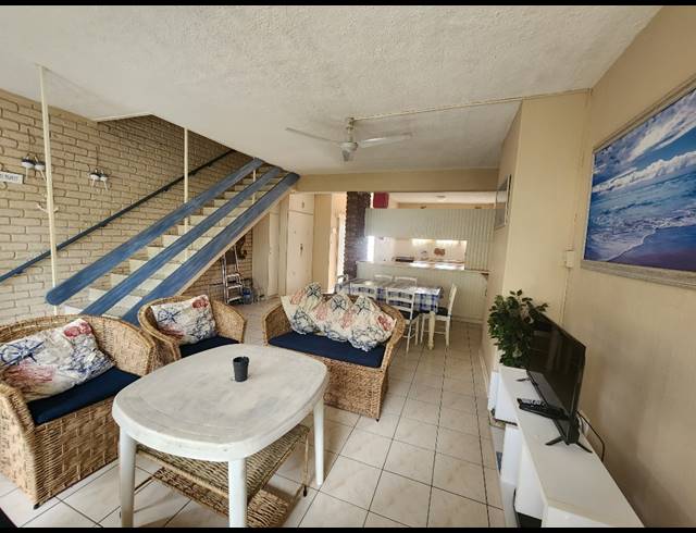 3 BEDROOM TOWNHOUSE FOR SALE IN MANABA BEACH